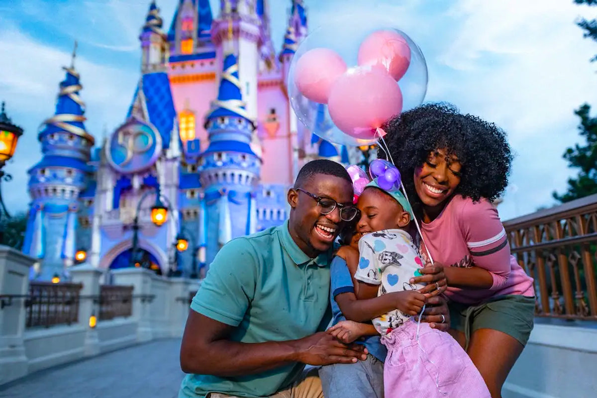 Photographer for Pictures at Disney World Park, Orlando