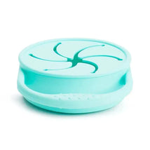Munchkin - C’est Silicone! Collapsible Snack Catcher with Lid, Mint Image 3