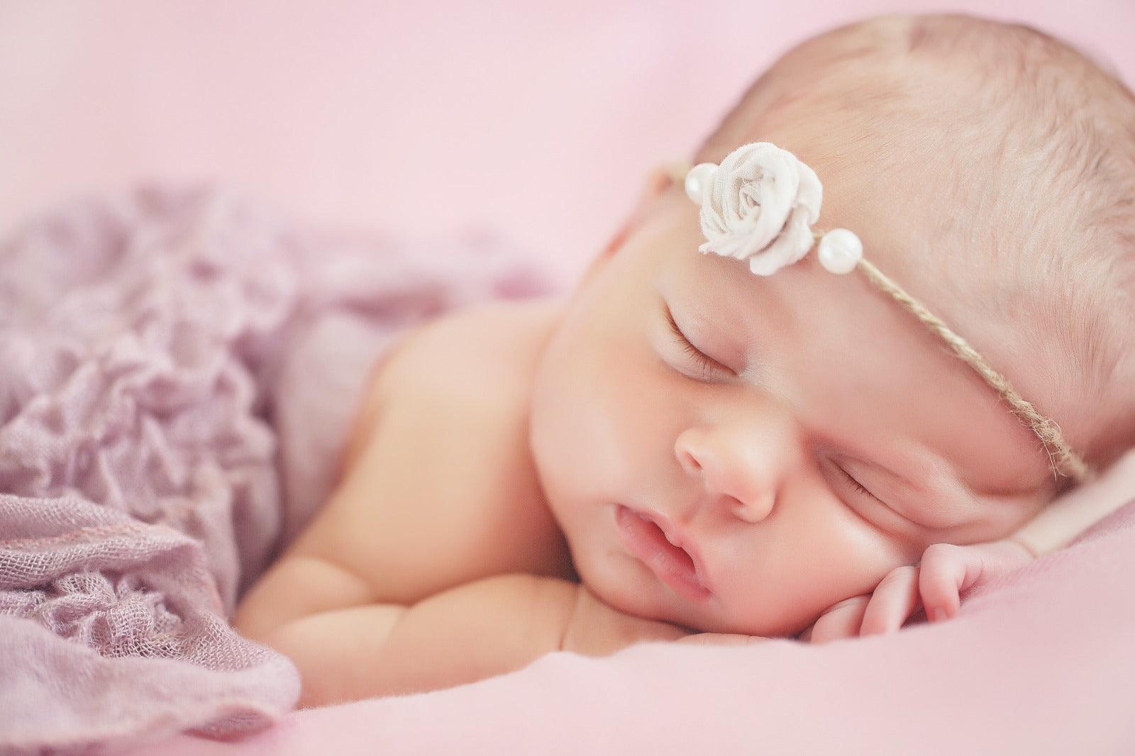 Baby Box Shop Regalos de baby shower para niño – 9 artículos esenciales  para bebé, regalos de bienvenida para bebé, cesta de regalo para niño  recién