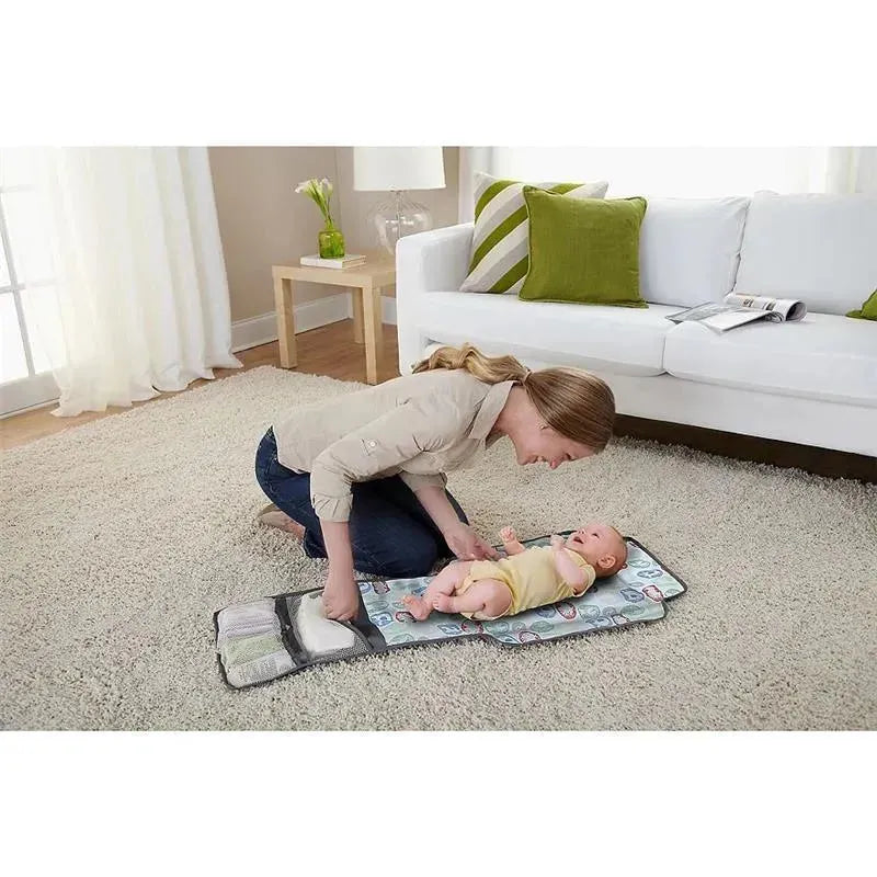 Graco - Pack 'N Play Playard Newborn Change 'N Carry, Manor Image 7