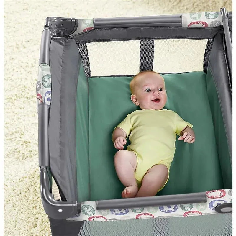 Graco Pack N Play Playard Cambiador y portabebes para recien nacidos Manor