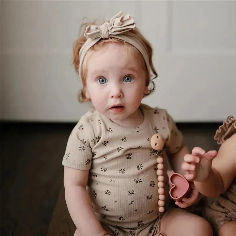 Mushie - Hera Silicone Pacifier Clip, Blush Image 3
