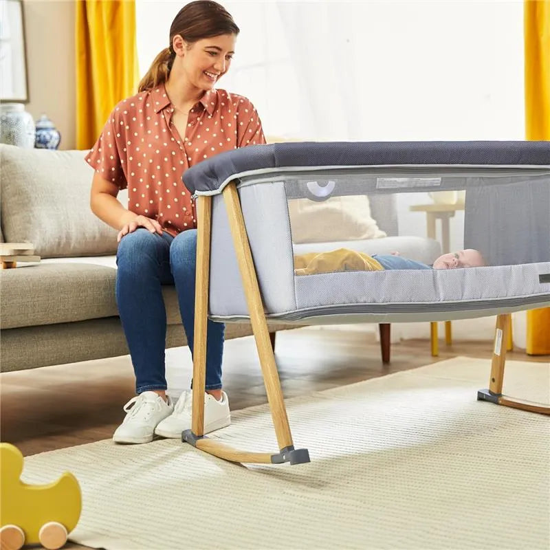 Safety 1st - Rest-and-Romp 2-in-1 Bassinet & Play Yard with Soothing Sounds, Dunes Edge Image 2
