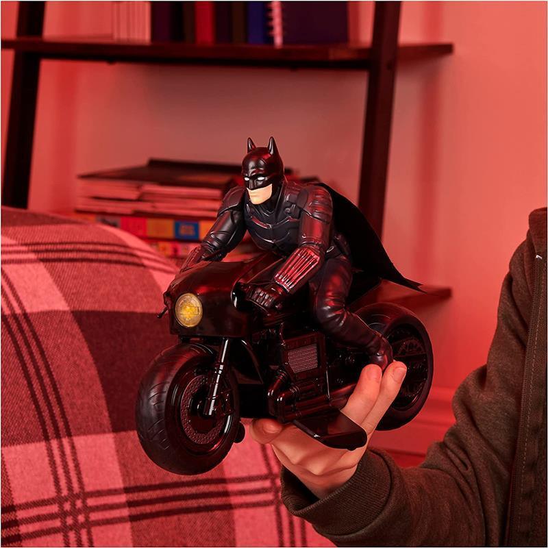 Spin Master Batman Batcycle Movie RC with Batman Rider Image 6