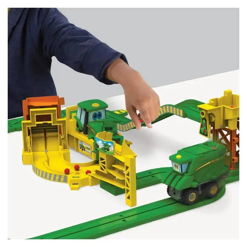 Tomy - Big Loader Johnny Tractor Image 15