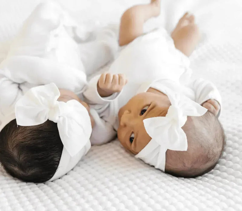 ITTY BITTY KNOT: white